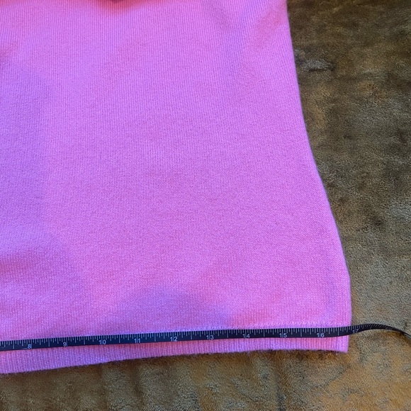 Vintage Saks Fifth Avenue SZ M Bubble Gum Pink 100% Cashmere T Shirt Sweater! - Picture 10 of 12